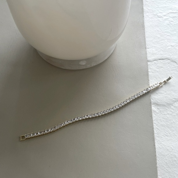 Tennis bracelet - Picture 1 of 3